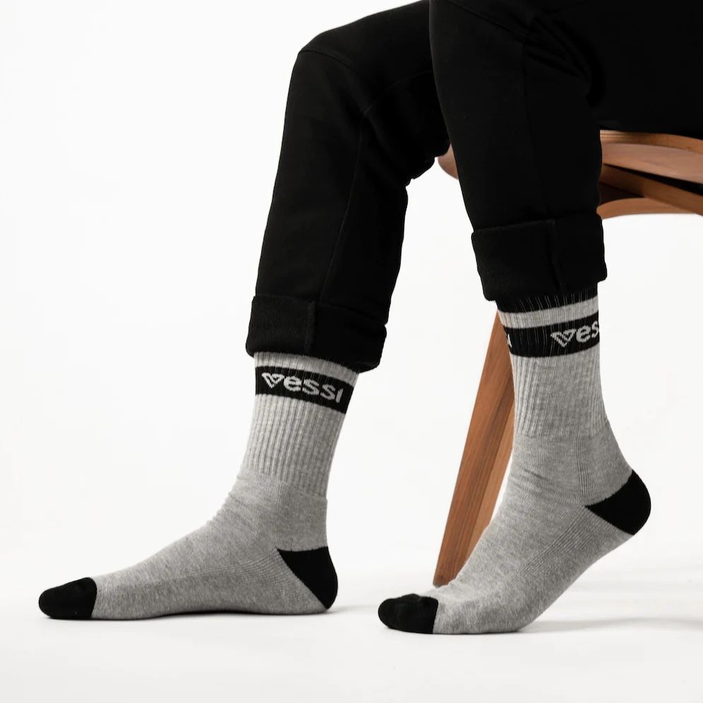 Vessi Crew Women's Socks Grey | 872-JCTPQB