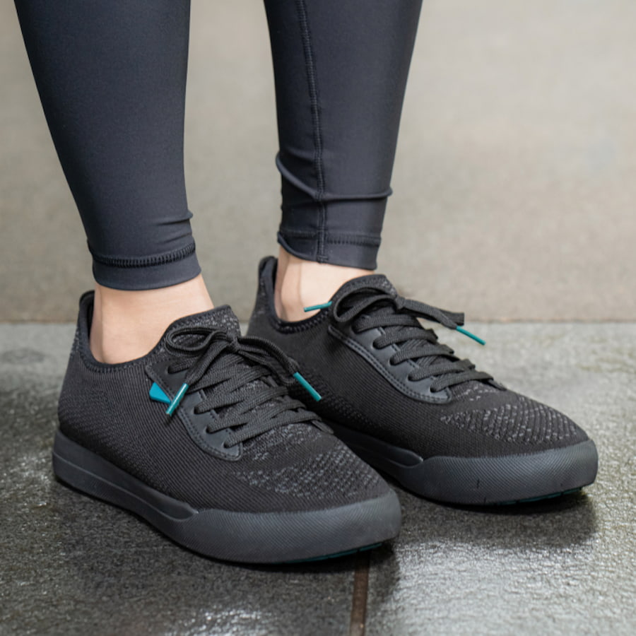 Vessi Weekend Originals Women's Sneaker Black | 315-BFTSLR